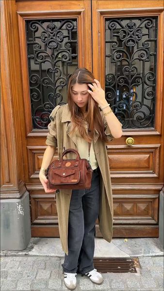 ✨ L’élan expresso , le nouveau Crossbody Adventurer Cabaïa fait son entrée chez Cadocuir !
Son petit détail qui change tout ? Son look effet daim, tout doux et résolument tendance. 🤎
Un format pensé pour le quotidien, avec ses nombreux rangements, son ouverture grand angle et sa bandoulière amovible.
À porter en bandoulière, ou bien à la main✨
📍 Disponible dès maintenant chez Cadocuir à Albertville.
#Cadocuir #Cabaia #Adventurer #SacBandoulière #Nouveauté